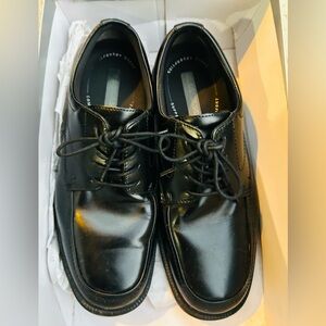 Nunn Bush Classic Black Oxfords